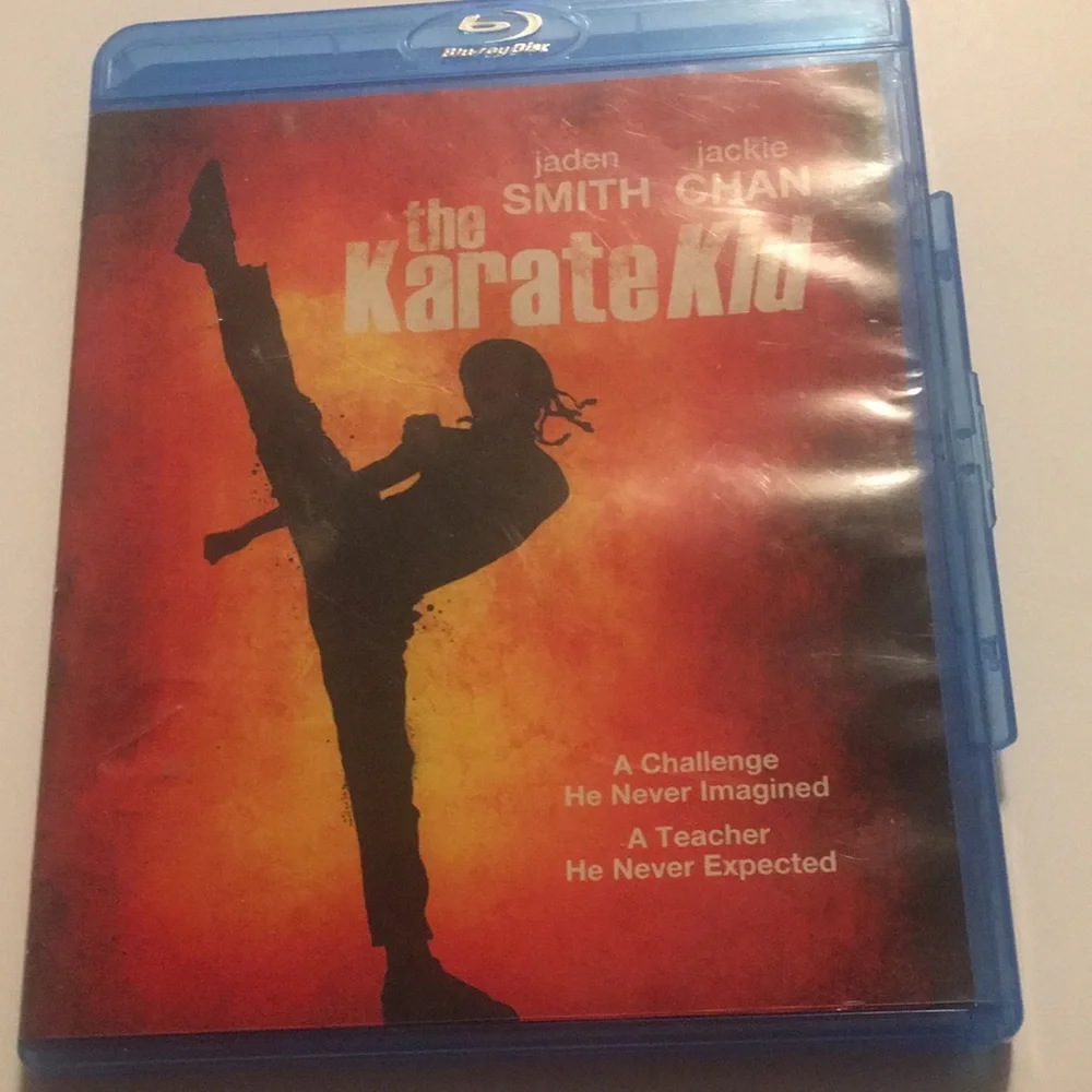 THE KARATE KID BLUE-RAY DVD MOVIE JADEN SMITH AND JACKIE CHAN SONY PICTURES